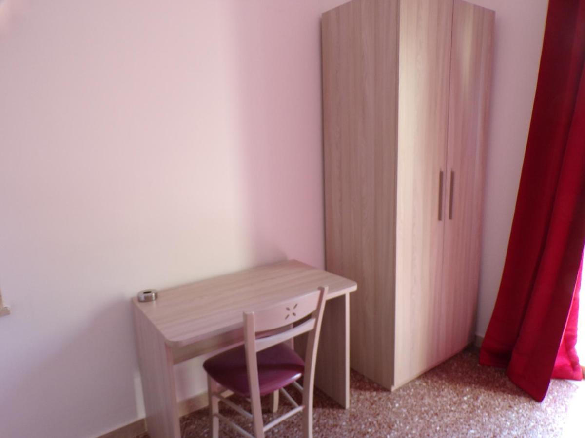 Nuova Aurora Rent Rooms Roccalumera Exterior photo